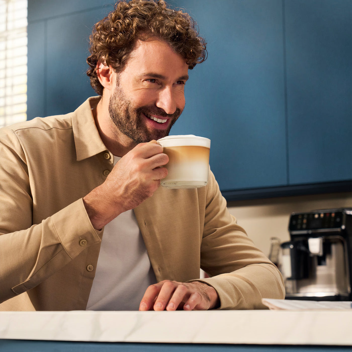 PHILIPS EP5447/90 Serie 5400 LatteGo 11 Kaffeespezialitäten Kaffeevollautomat Schwarz/Chrom